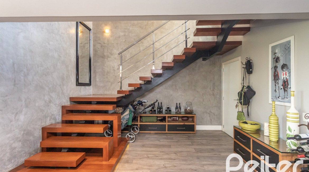 Casa em Condomínio à venda com 478m², 4 dormitórios, 4 suítes, 4 vagas, no bairro Terra Ville em PORTO ALEGRE