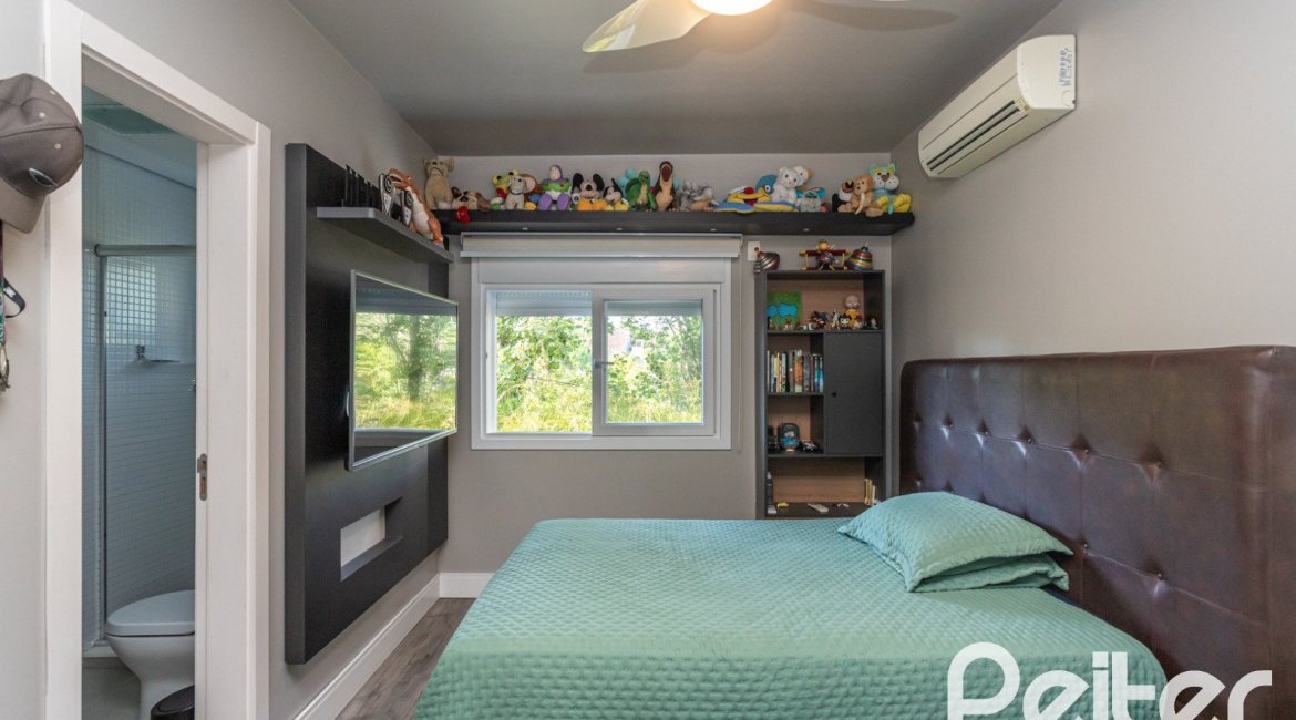 Casa em Condomínio à venda com 478m², 4 dormitórios, 4 suítes, 4 vagas, no bairro Terra Ville em PORTO ALEGRE