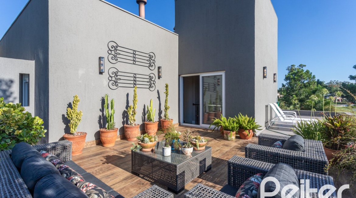 Casa em Condomínio à venda com 478m², 4 dormitórios, 4 suítes, 4 vagas, no bairro Terra Ville em PORTO ALEGRE