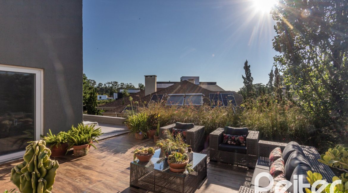 Casa em Condomínio à venda com 478m², 4 dormitórios, 4 suítes, 4 vagas, no bairro Terra Ville em PORTO ALEGRE