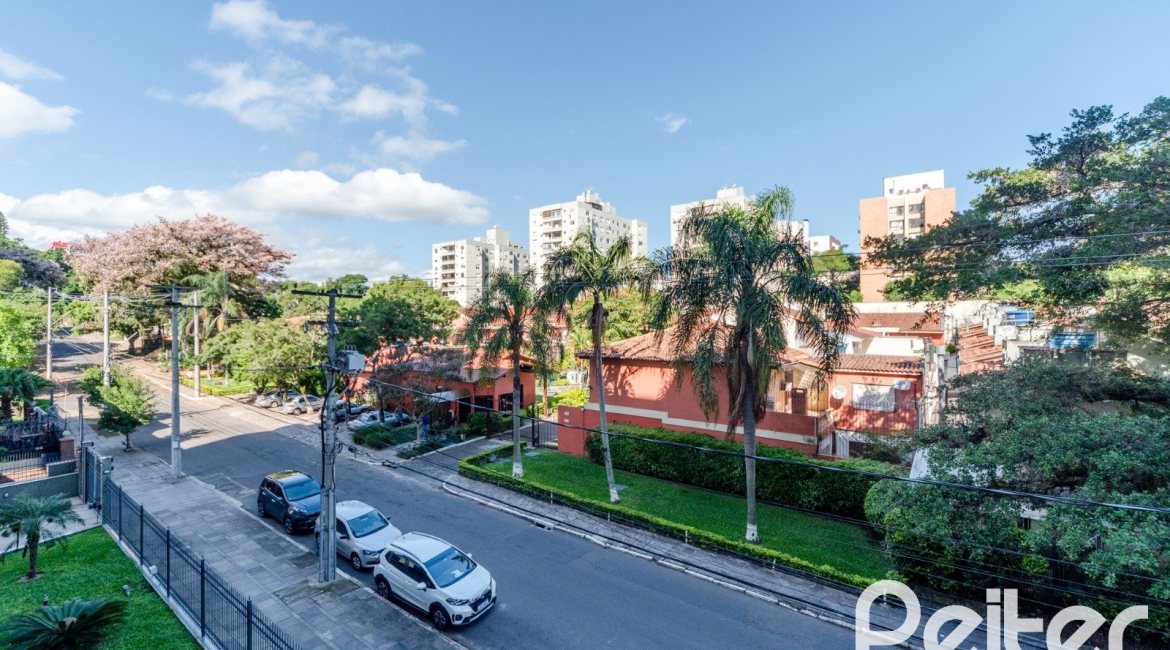 Apartamento à venda com 143m², 3 dormitórios, 1 suíte, 4 vagas, no bairro Tristeza em PORTO ALEGRE
