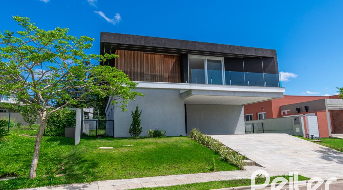 Casa em Condomínio à venda com 292m², 4 dormitórios, 4 suítes, 4 vagas, no bairro Alphaville em PORTO ALEGRE