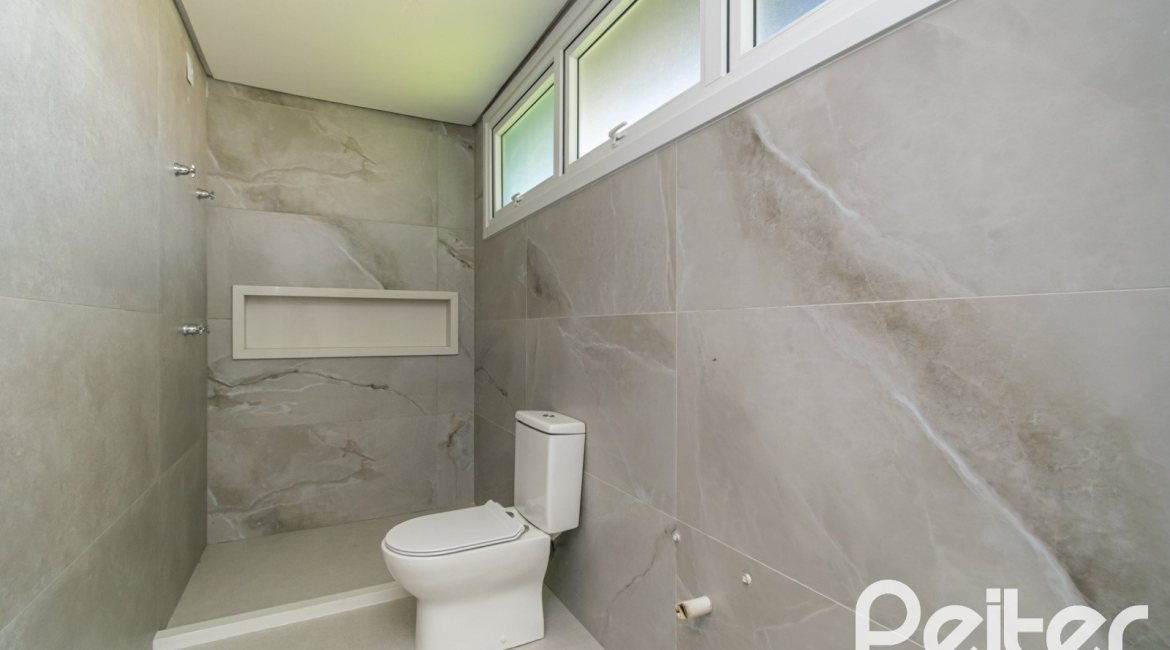 Casa em Condomínio à venda com 292m², 4 dormitórios, 4 suítes, 4 vagas, no bairro Alphaville em PORTO ALEGRE