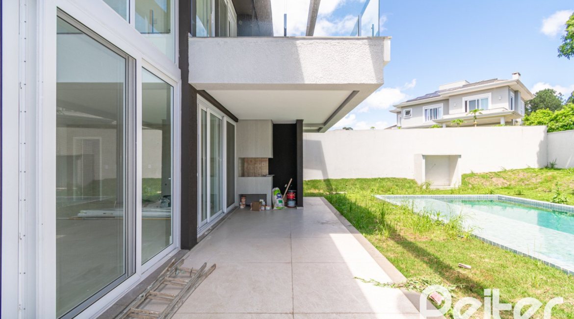 Casa em Condomínio à venda com 292m², 4 dormitórios, 4 suítes, 4 vagas, no bairro Alphaville em PORTO ALEGRE