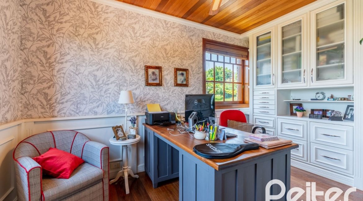 Casa em Condomínio à venda com 459m², 4 dormitórios, 4 suítes, 3 vagas, no bairro Cavalhada em PORTO ALEGRE