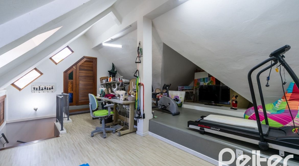 Casa em Condomínio à venda com 459m², 4 dormitórios, 4 suítes, 3 vagas, no bairro Cavalhada em PORTO ALEGRE