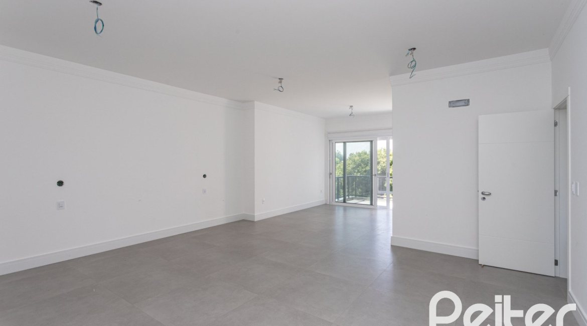 Casa em Condomínio à venda com 566m², 5 dormitórios, 5 suítes, 4 vagas, no bairro Terra Ville em PORTO ALEGRE