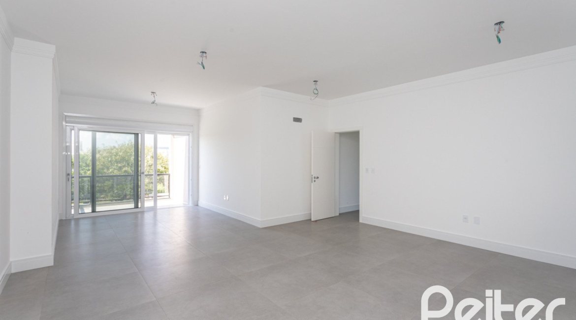 Casa em Condomínio à venda com 566m², 5 dormitórios, 5 suítes, 4 vagas, no bairro Terra Ville em PORTO ALEGRE