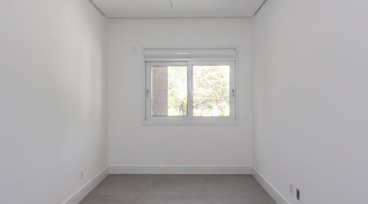 Casa em Condomínio à venda com 566m², 5 dormitórios, 5 suítes, 4 vagas, no bairro Terra Ville em PORTO ALEGRE