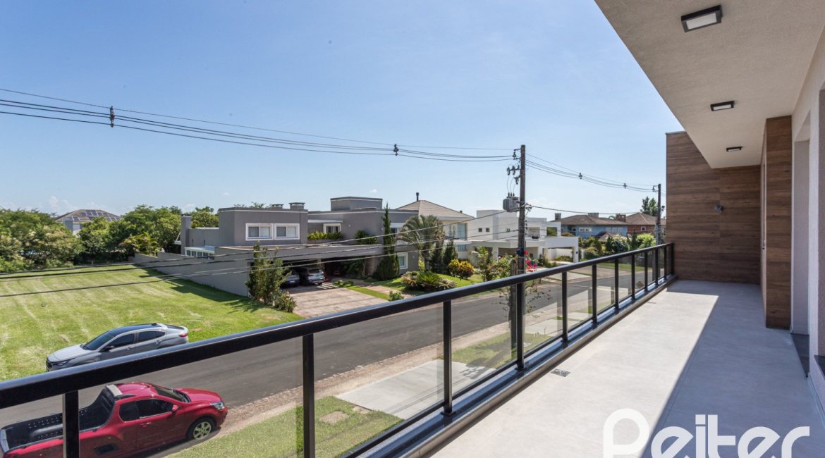 Casa em Condomínio à venda com 566m², 5 dormitórios, 5 suítes, 4 vagas, no bairro Terra Ville em PORTO ALEGRE