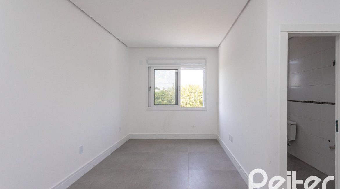 Casa em Condomínio à venda com 566m², 5 dormitórios, 5 suítes, 4 vagas, no bairro Terra Ville em PORTO ALEGRE