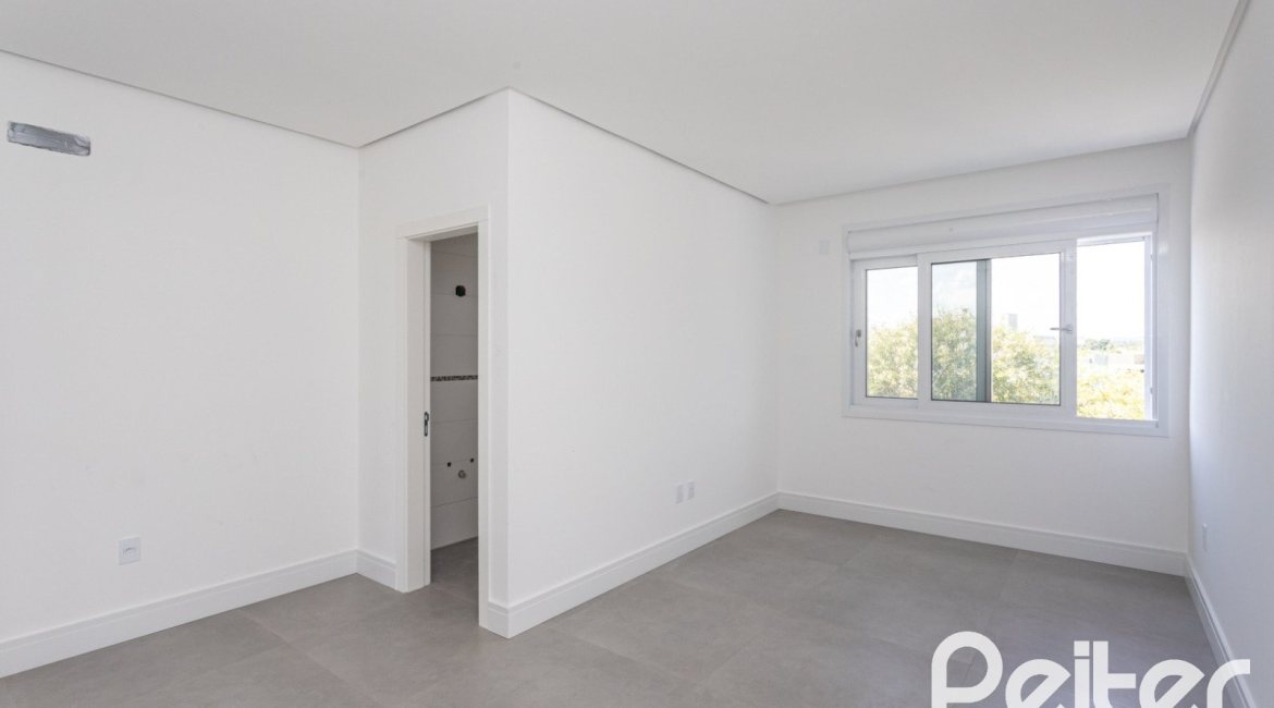 Casa em Condomínio à venda com 566m², 5 dormitórios, 5 suítes, 4 vagas, no bairro Terra Ville em PORTO ALEGRE