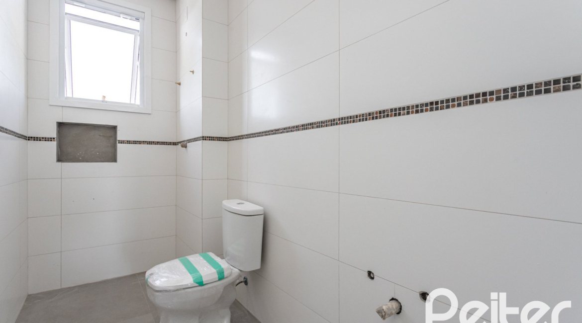 Casa em Condomínio à venda com 566m², 5 dormitórios, 5 suítes, 4 vagas, no bairro Terra Ville em PORTO ALEGRE