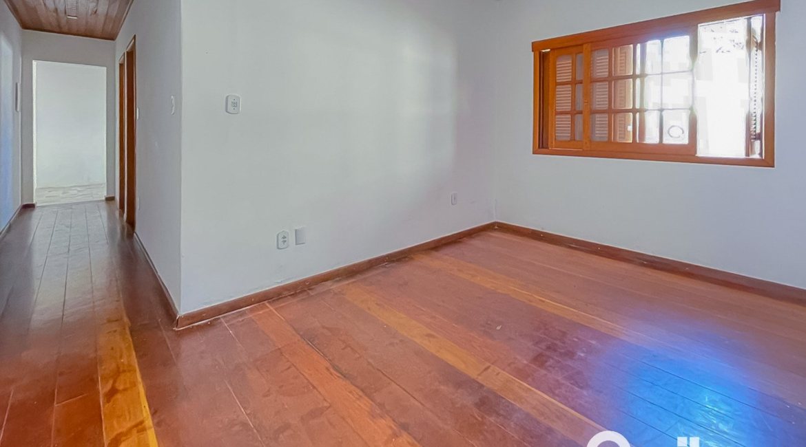 Casa à venda com 89m², 2 dormitórios, 1 vaga, no bairro Ipanema em Porto Alegre