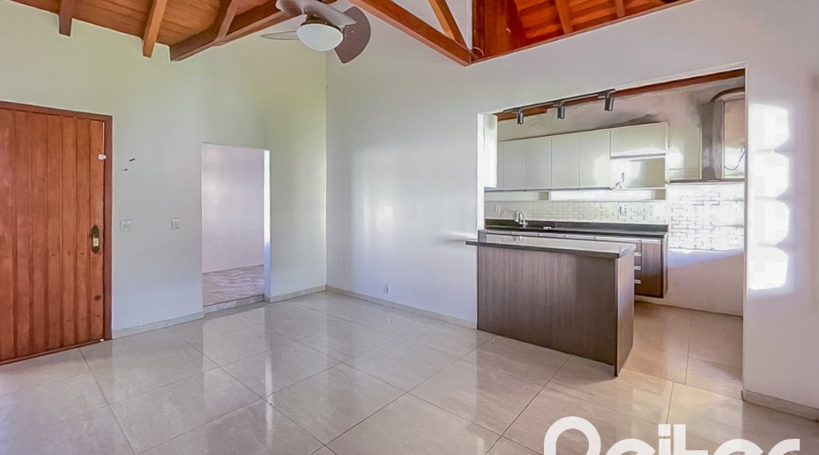 Casa à venda com 89m², 2 dormitórios, 1 vaga, no bairro Ipanema em Porto Alegre