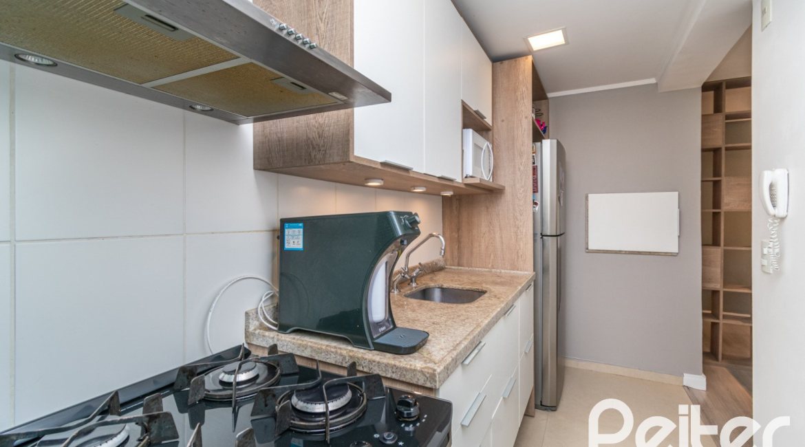 Apartamento à venda com 90m², 3 dormitórios, 1 suíte, 2 vagas, no bairro Tristeza em Porto Alegre