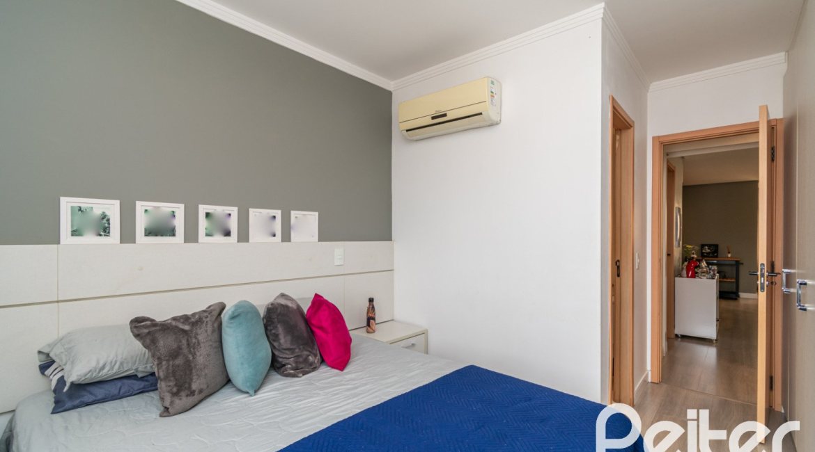 Apartamento à venda com 90m², 3 dormitórios, 1 suíte, 2 vagas, no bairro Tristeza em Porto Alegre