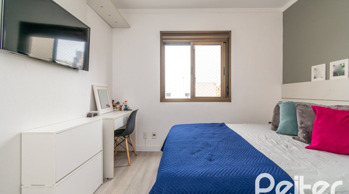 Apartamento à venda com 90m², 3 dormitórios, 1 suíte, 2 vagas, no bairro Tristeza em Porto Alegre