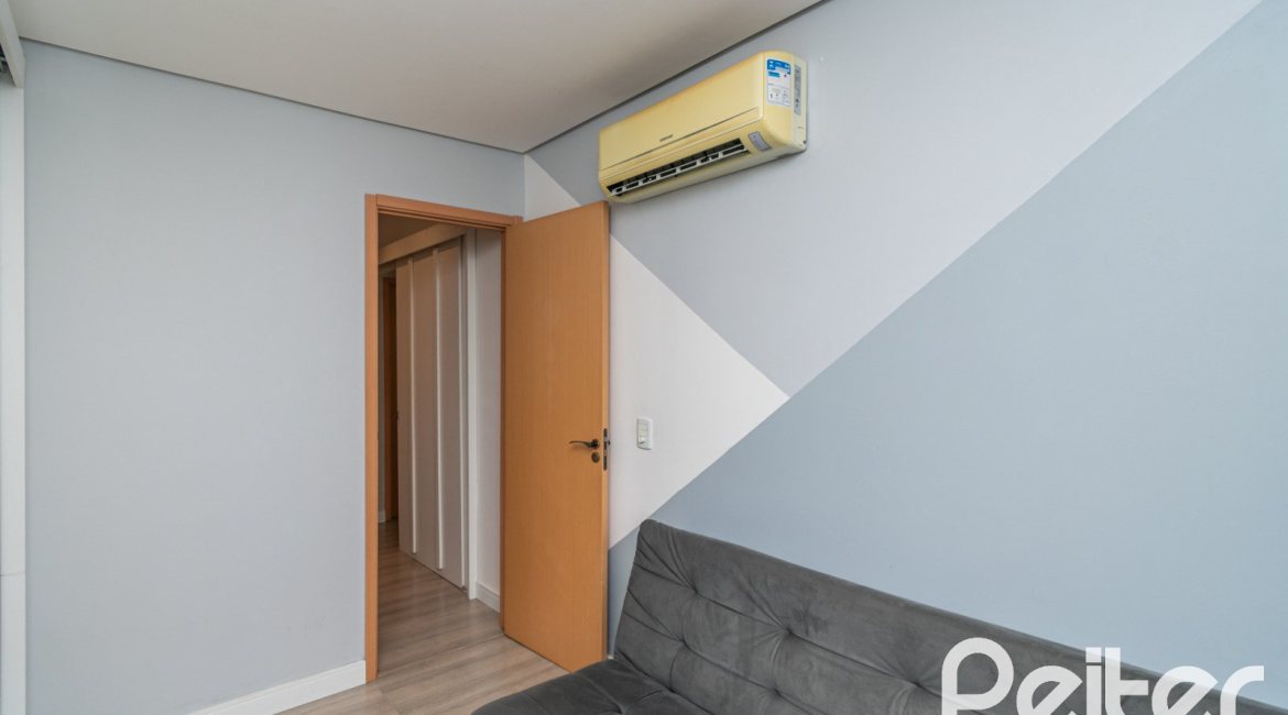 Apartamento à venda com 90m², 3 dormitórios, 1 suíte, 2 vagas, no bairro Tristeza em Porto Alegre