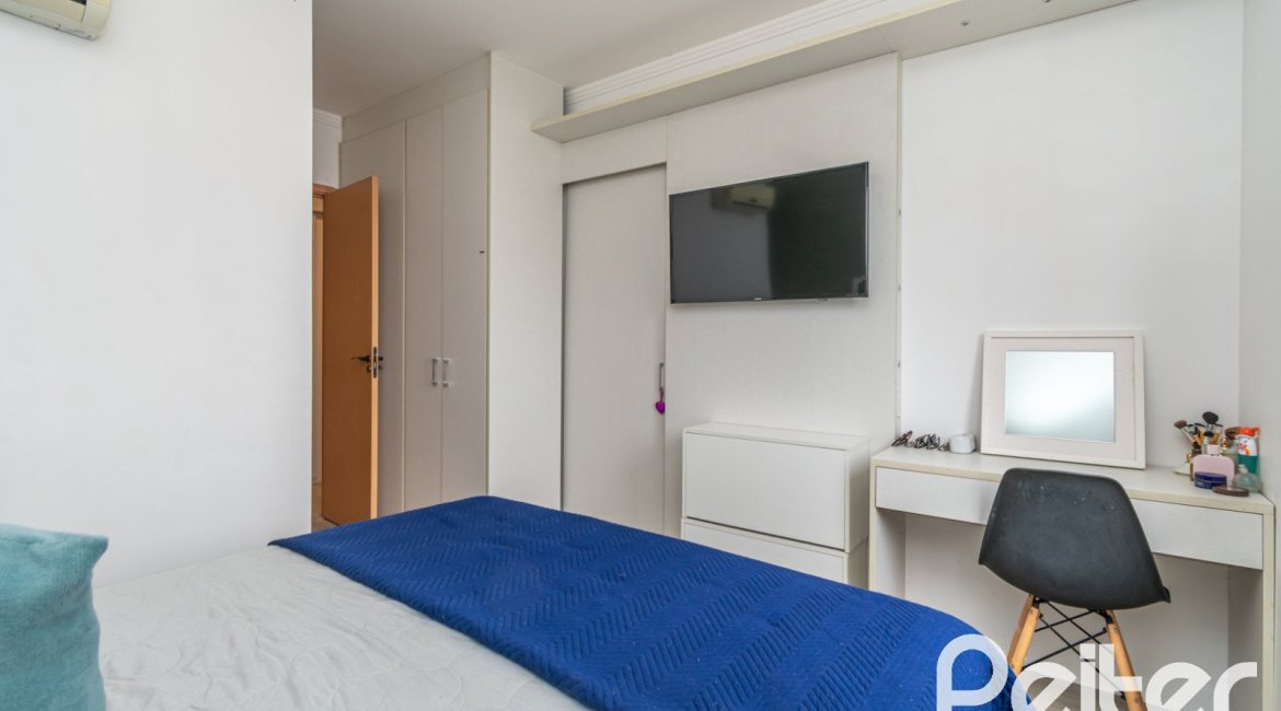 Apartamento à venda com 90m², 3 dormitórios, 1 suíte, 2 vagas, no bairro Tristeza em Porto Alegre