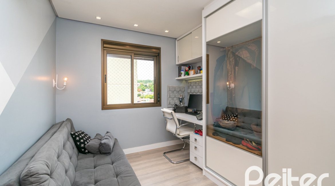 Apartamento à venda com 90m², 3 dormitórios, 1 suíte, 2 vagas, no bairro Tristeza em Porto Alegre