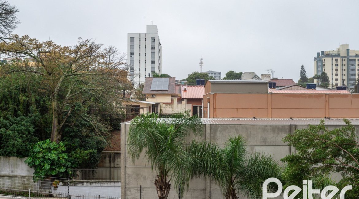 Apartamento à venda com 74m², 3 dormitórios, 1 suíte, 1 vaga, no bairro Tristeza em PORTO ALEGRE