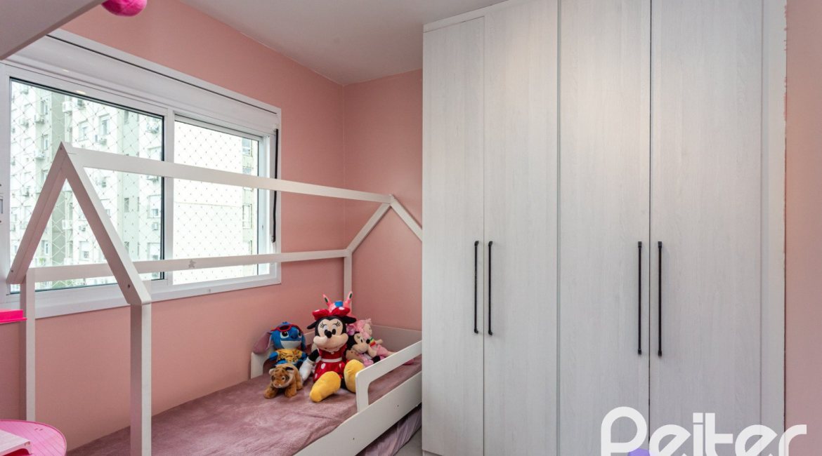 Apartamento à venda com 74m², 3 dormitórios, 1 suíte, 1 vaga, no bairro Tristeza em PORTO ALEGRE