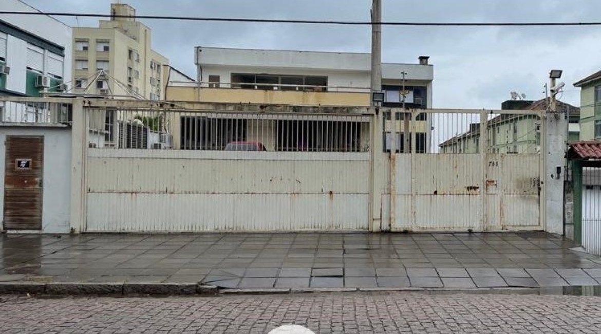 Comercial à venda com 750m², no bairro Cristal em Porto Alegre