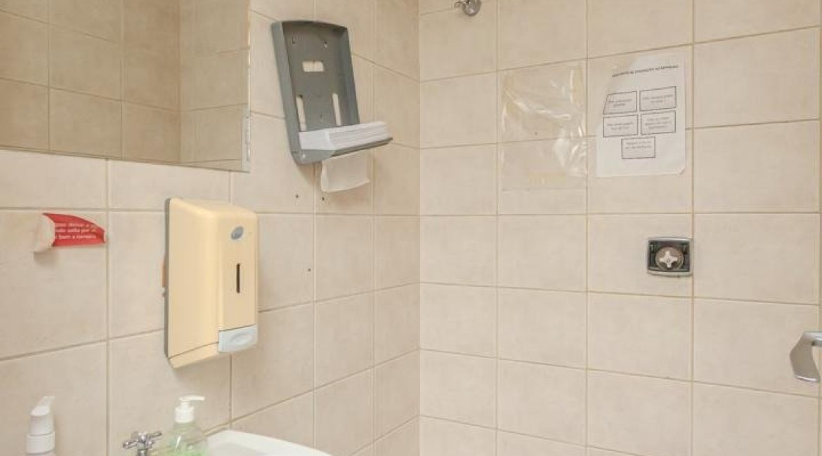 Comercial à venda com 928m², no bairro Cristal em Porto Alegre