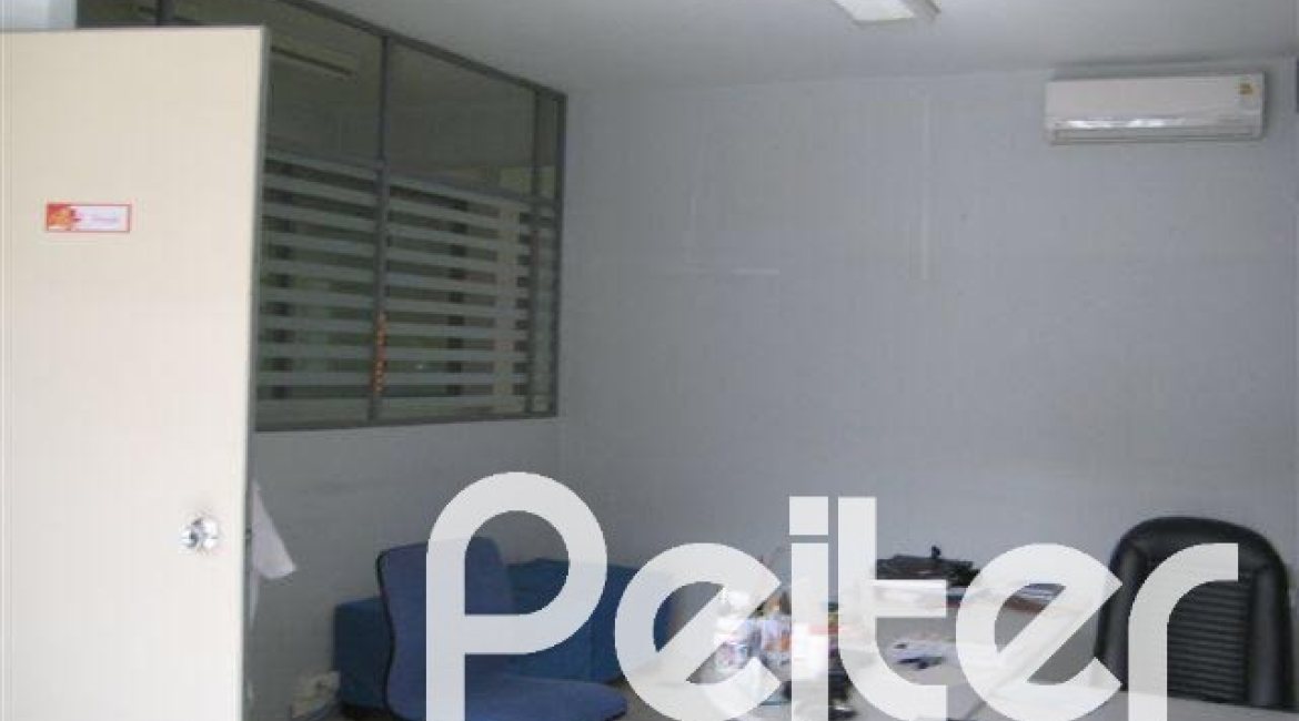 Comercial à venda com 928m², no bairro Cristal em Porto Alegre