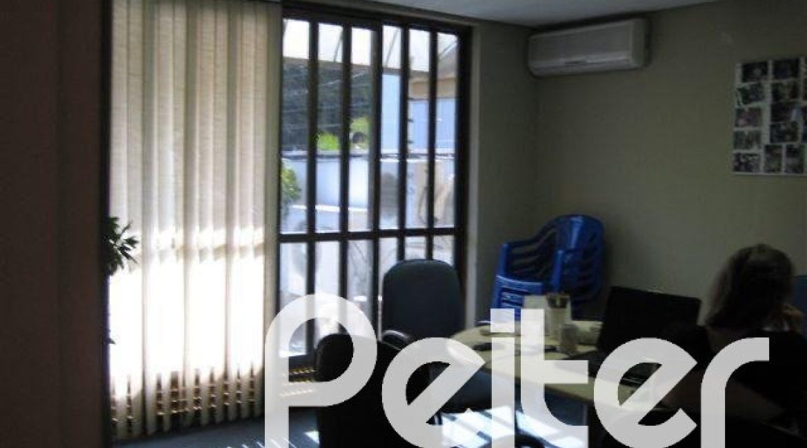 Comercial à venda com 928m², no bairro Cristal em Porto Alegre