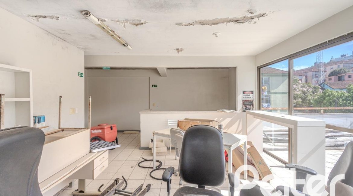 Comercial à venda com 928m², no bairro Cristal em Porto Alegre