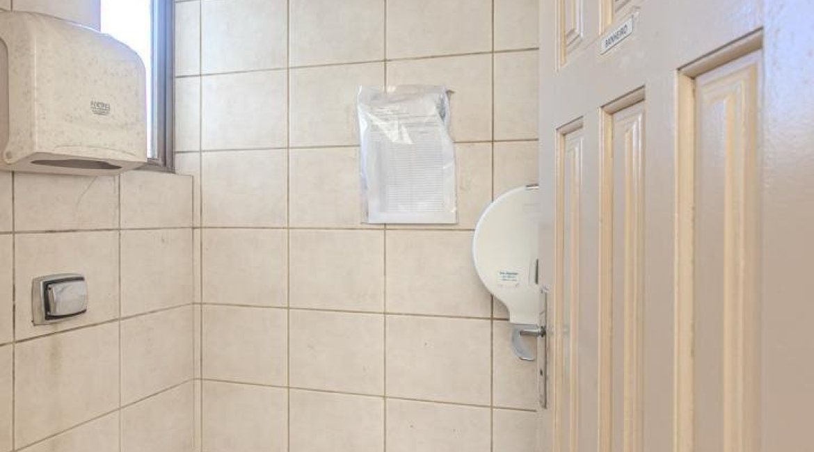 Comercial à venda com 928m², no bairro Cristal em Porto Alegre