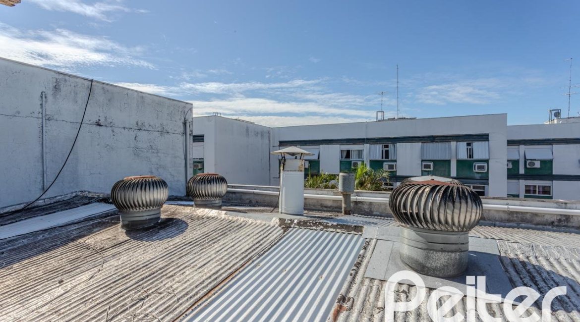 Comercial à venda com 928m², no bairro Cristal em Porto Alegre