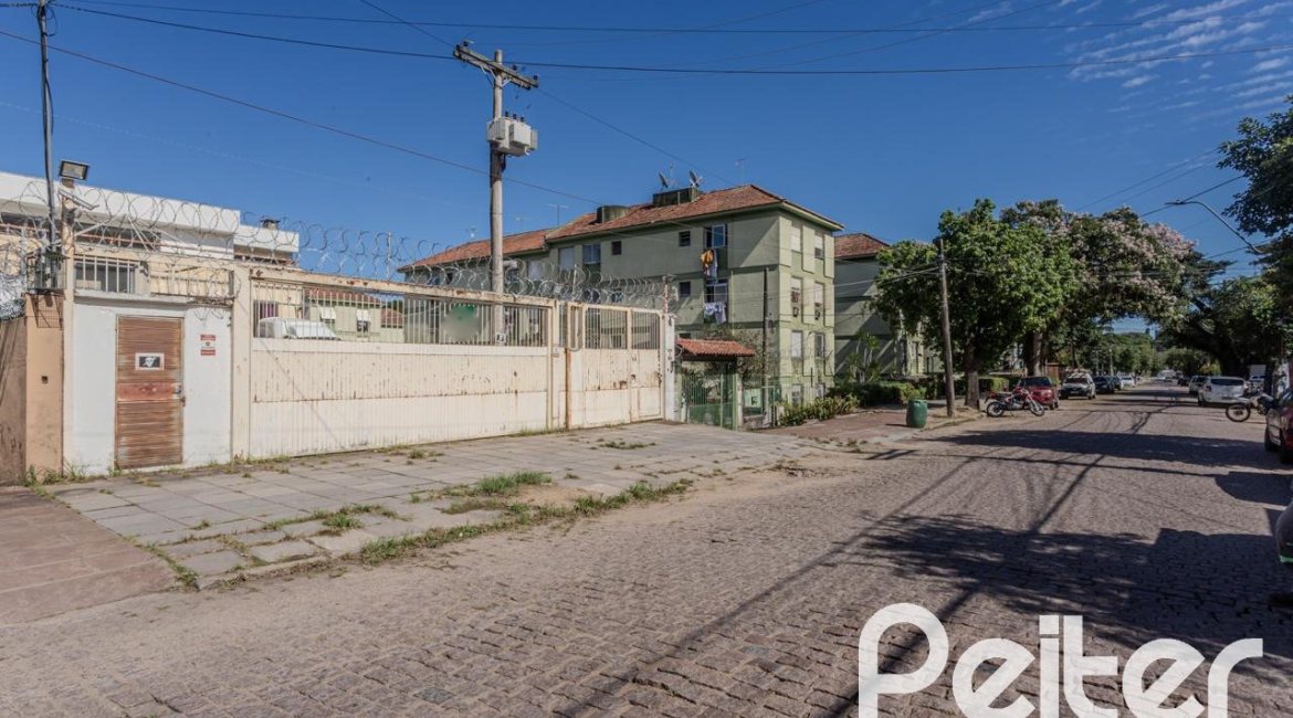 Comercial à venda com 928m², no bairro Cristal em Porto Alegre