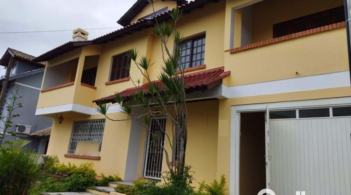 Casa à venda com 321m², 3 dormitórios, 1 suíte, 3 vagas, no bairro Espírito Santo em Porto Alegre