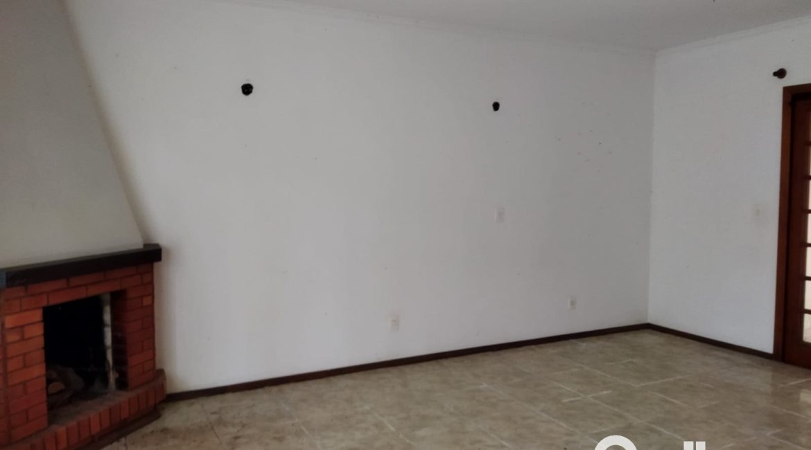 Casa à venda com 321m², 3 dormitórios, 1 suíte, 3 vagas, no bairro Espírito Santo em Porto Alegre