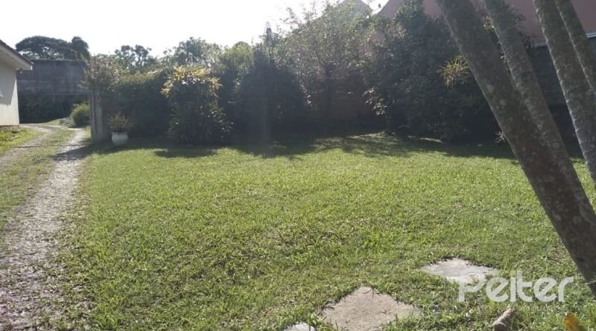 Casa à venda com 200m², 3 dormitórios, 1 suíte, 4 vagas, no bairro Jardim Isabel em Porto Alegre