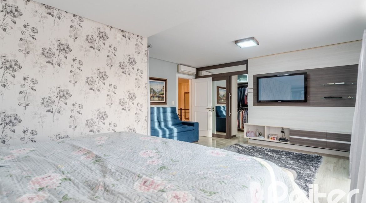 Casa em Condomínio à venda com 416m², 4 dormitórios, 4 suítes, 4 vagas, no bairro Terra Ville em PORTO ALEGRE