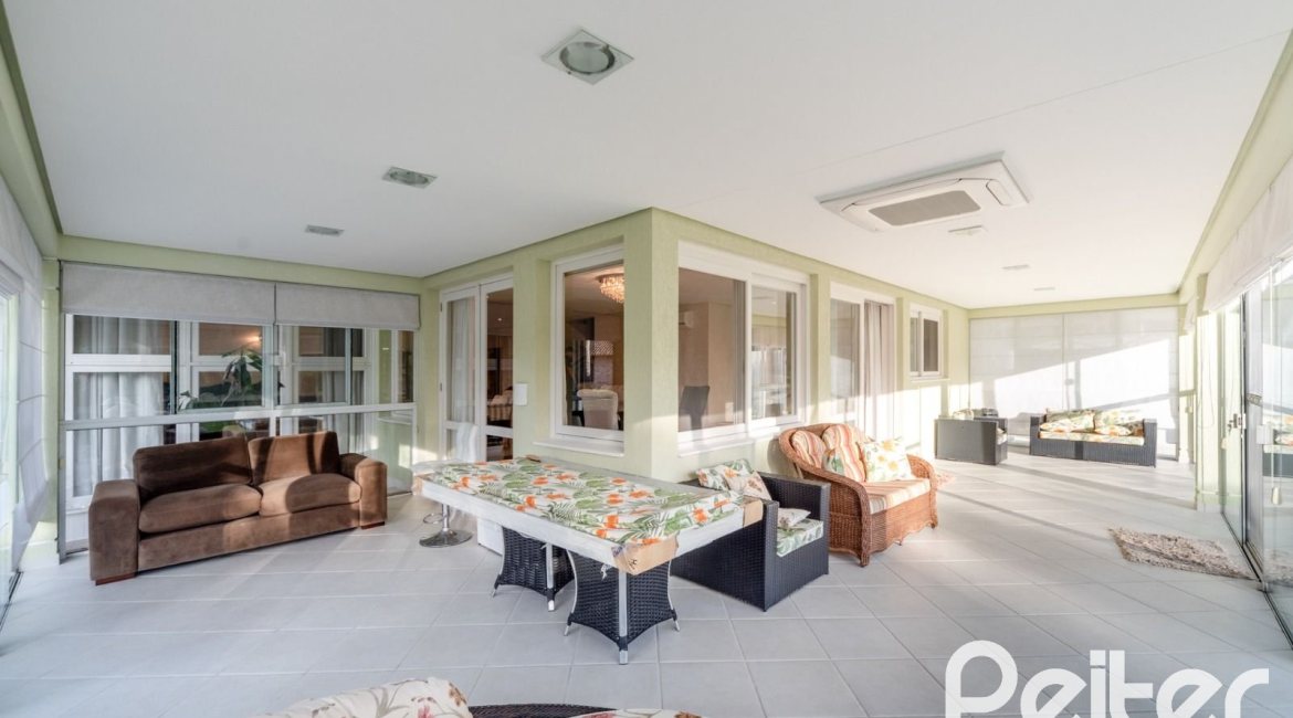 Casa em Condomínio à venda com 416m², 4 dormitórios, 4 suítes, 4 vagas, no bairro Terra Ville em PORTO ALEGRE