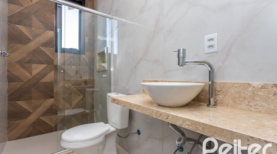 Casa em Condomínio à venda com 164m², 3 dormitórios, 1 suíte, 2 vagas, no bairro Hípica em PORTO ALEGRE