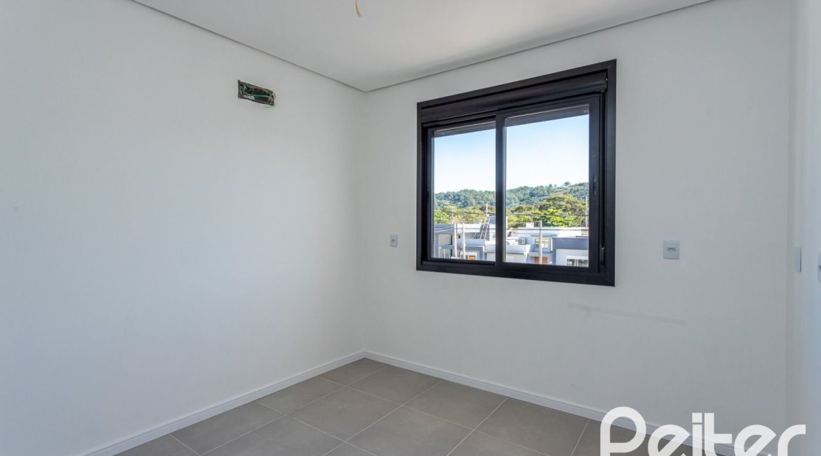 Casa em Condomínio à venda com 164m², 3 dormitórios, 1 suíte, 2 vagas, no bairro Hípica em PORTO ALEGRE