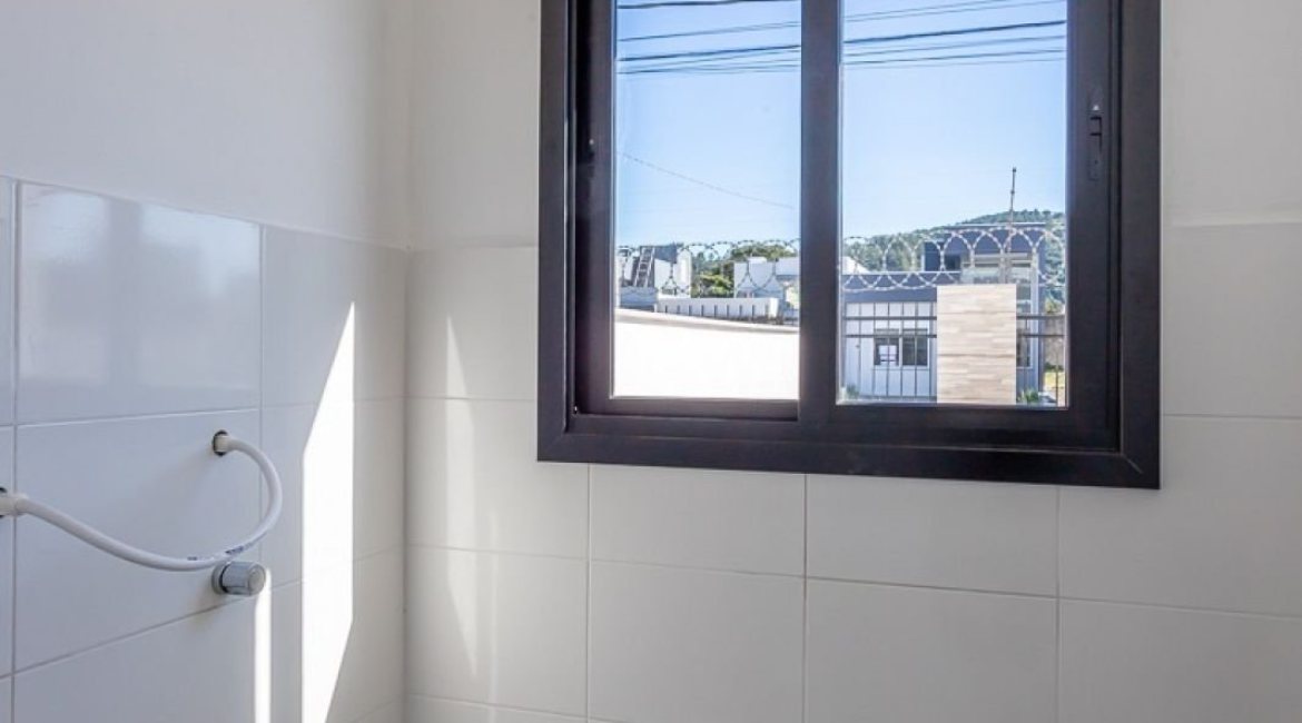 Casa em Condomínio à venda com 164m², 3 dormitórios, 1 suíte, 2 vagas, no bairro Hípica em PORTO ALEGRE