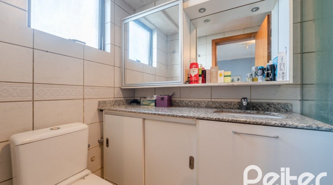 Apartamento à venda com 100m², 3 dormitórios, 1 suíte, 2 vagas, no bairro Tristeza em PORTO ALEGRE