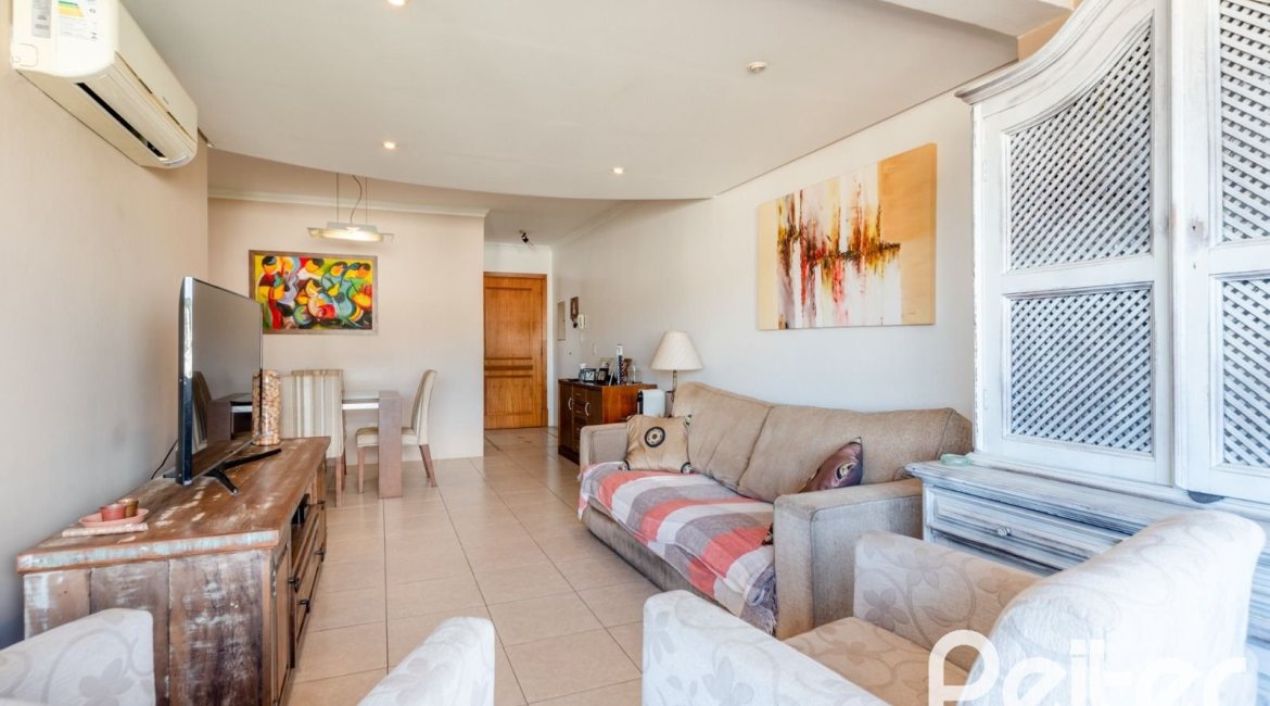 Apartamento à venda com 100m², 3 dormitórios, 1 suíte, 2 vagas, no bairro Tristeza em PORTO ALEGRE