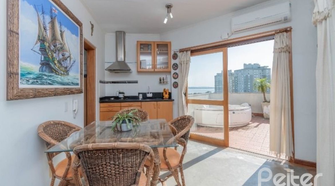 Cobertura à venda com 157m², 2 dormitórios, 1 suíte, 2 vagas, no bairro Tristeza em Porto Alegre