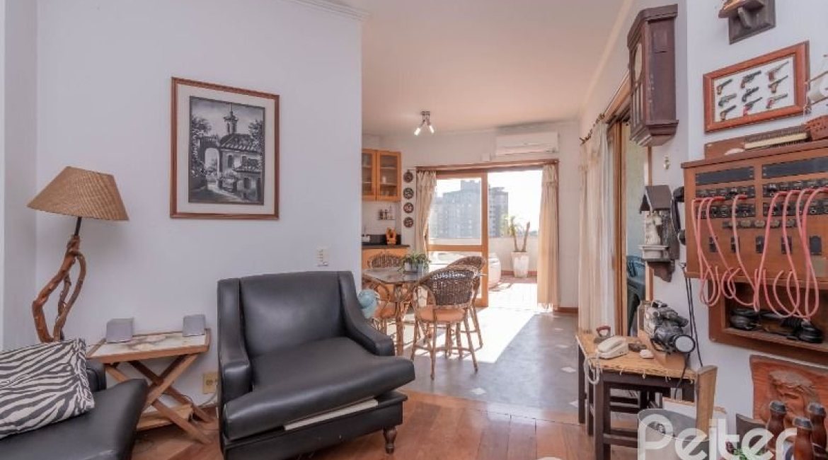 Cobertura à venda com 157m², 2 dormitórios, 1 suíte, 2 vagas, no bairro Tristeza em Porto Alegre