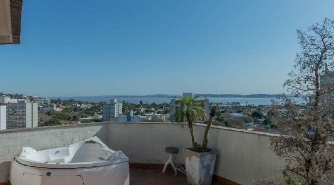 Cobertura à venda com 157m², 2 dormitórios, 1 suíte, 2 vagas, no bairro Tristeza em Porto Alegre