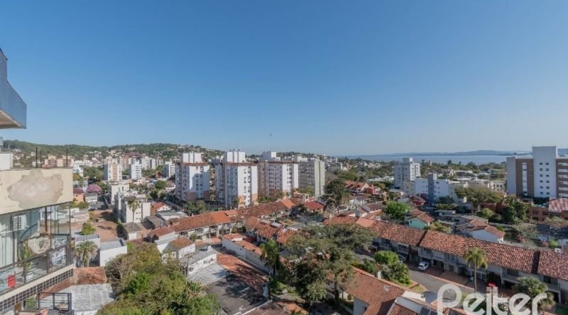 Cobertura à venda com 157m², 2 dormitórios, 1 suíte, 2 vagas, no bairro Tristeza em Porto Alegre