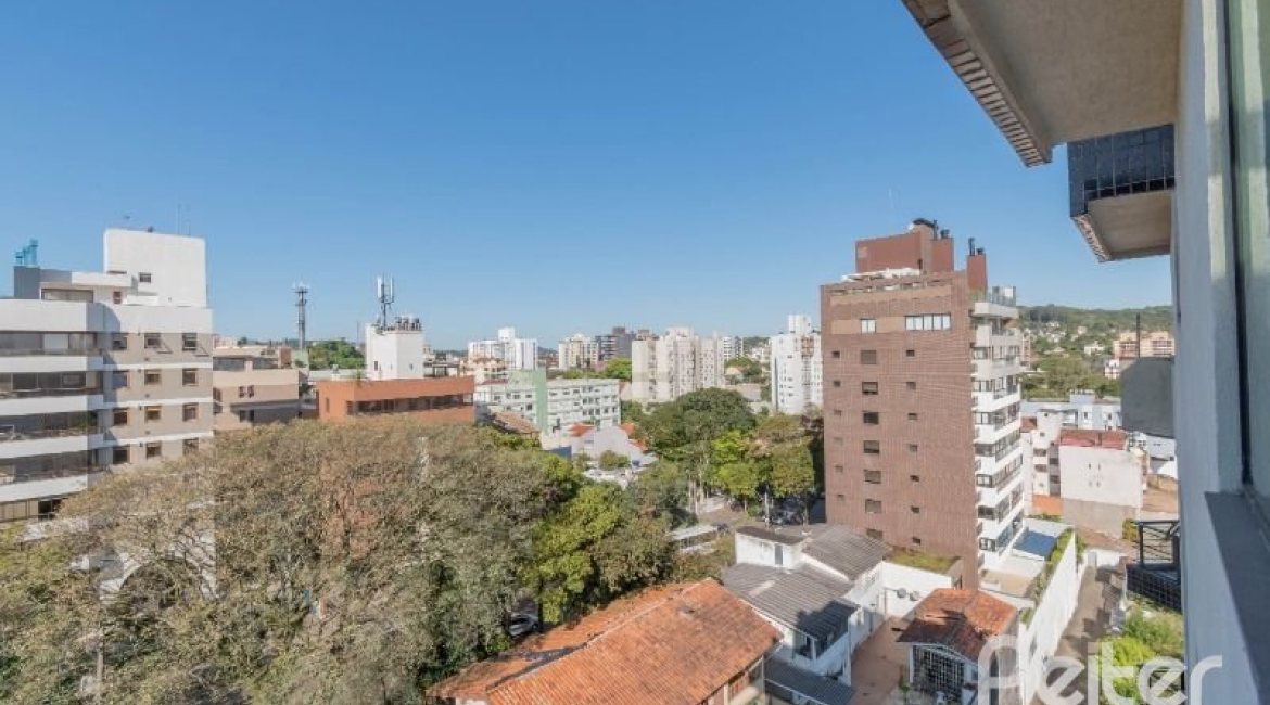 Cobertura à venda com 157m², 2 dormitórios, 1 suíte, 2 vagas, no bairro Tristeza em Porto Alegre